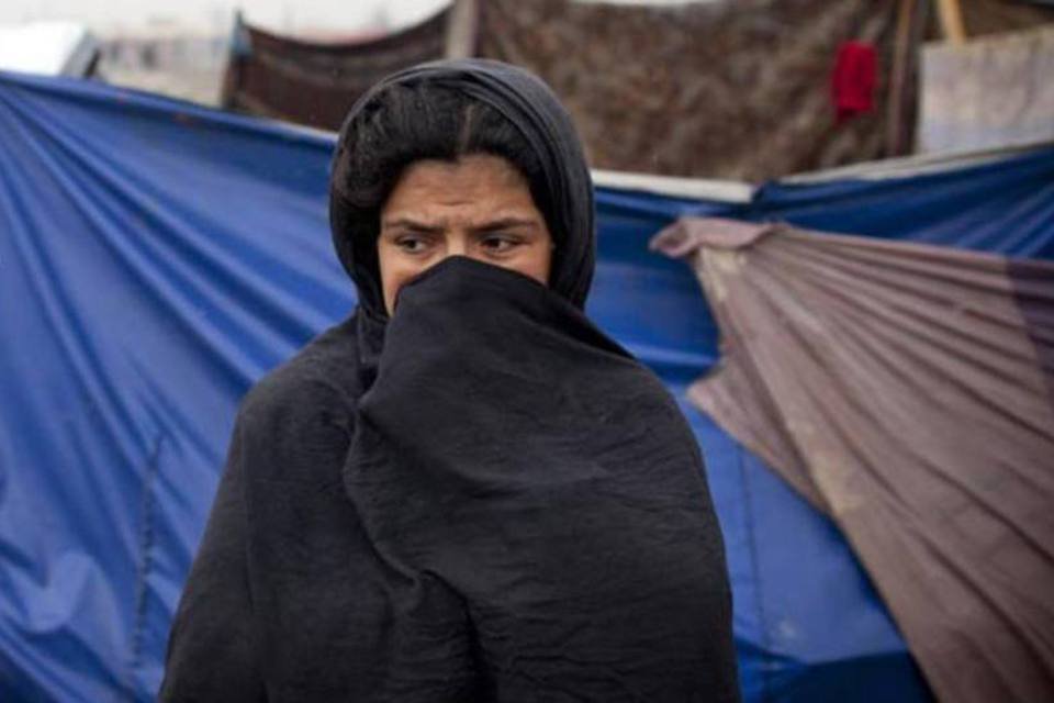 Conflito afegão vitimou mais mulheres e crianças em 2015