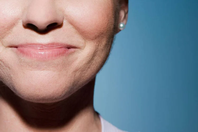 
	Mulher com sorriso: deixar os m&eacute;todos contraceptivos com horm&ocirc;nios &eacute; uma decis&atilde;o que pode, sim, trazer benef&iacute;cios &agrave; sa&uacute;de da mulher
 (Thinkstock)