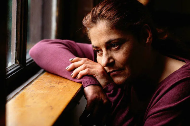 
	Mulher com depress&atilde;o: os pesquisadores analisaram informa&ccedil;&otilde;es sobre 22.581 adultos empregados, na faixa dos 30 aos 65 anos
 (Ryan McVay/Thinkstock)