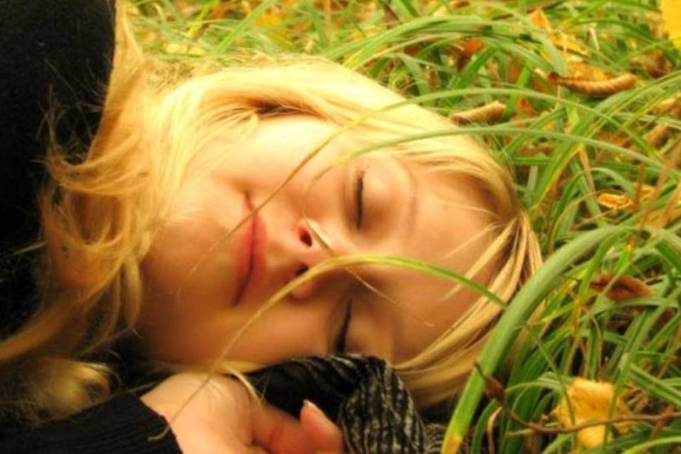 7 hábitos para ter menos sono de dia, sem dormir mais