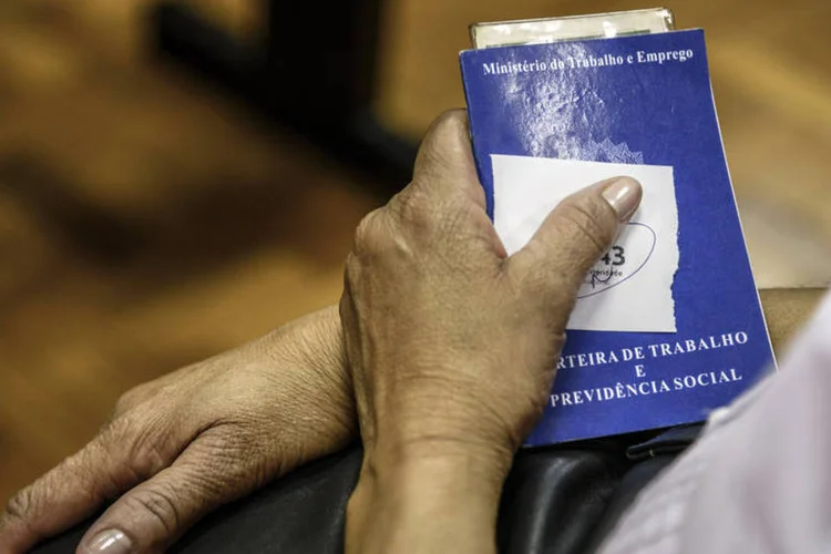 
	Emprego: na passagem de abril para maio, o aumento foi de 4,1% e em maio ante maio de 2015, a alta foi de 1,5%
 (Paulo Fridman/Bloomberg)