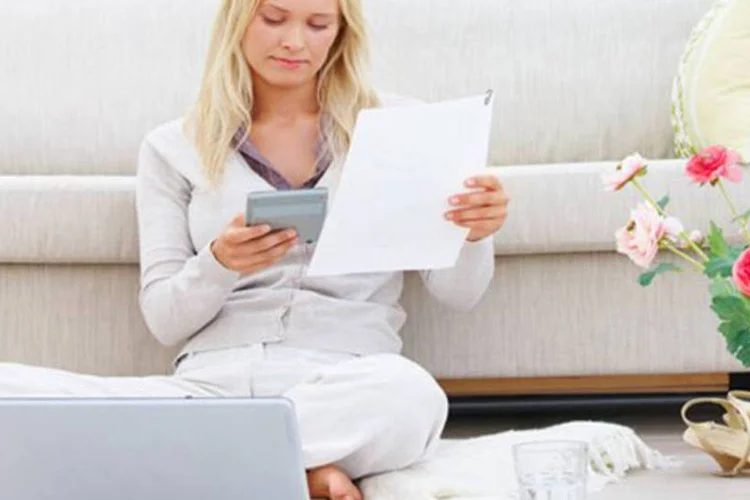 Para saber pra quanto irá a despesa mensal com moradia, o cálculo é simples: basta multiplicar o valor pago atualmente pelo fator de reajuste – 1,051 (Divulgação)