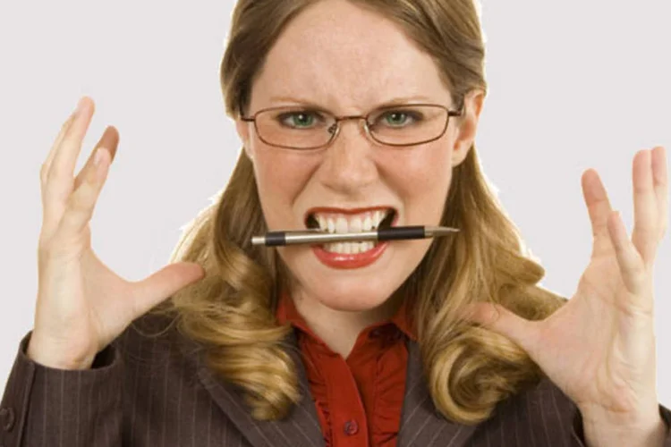 
	Mulher nervosa: a pesquisadora adverte que o fen&ocirc;meno da&nbsp;&quot;infobesidade&quot;&nbsp;representa uma amea&ccedil;a para a qualidade de vida dos trabalhadores
 (Dreamstime.com)