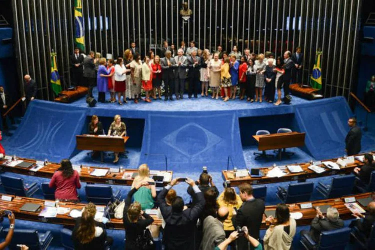 
	Senado entrega pr&ecirc;mio Bertha Lutz a diversas personalidades pela luta dos direitos das mulheres
 (Antonio Cruz/Agência Brasil)