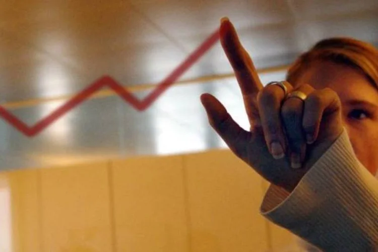 A mulher investidora tende a conter o excesso de confiança, conseguindo melhores resultados (Carl Dwyer/SXC)