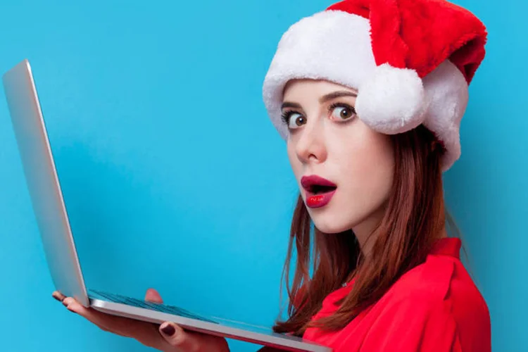 Acesso no Natal: 30% das pessoas que participaram da pesquisa irão assistir aos vídeos do Red Tube após a ceia (Thinkstock)