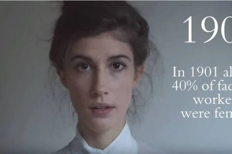 
	V&iacute;deo mostra que em 1900 quase 40% de todas as mulheres brancas norte-americanas trabalhavam em f&aacute;bricas
 (Reprodução/YouTube)