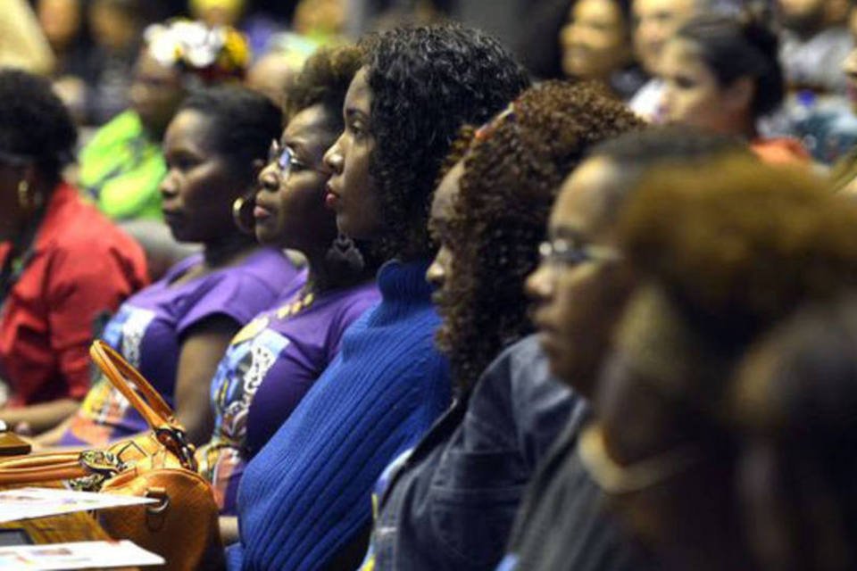Mulheres negras marcham contra o racismo e a violência