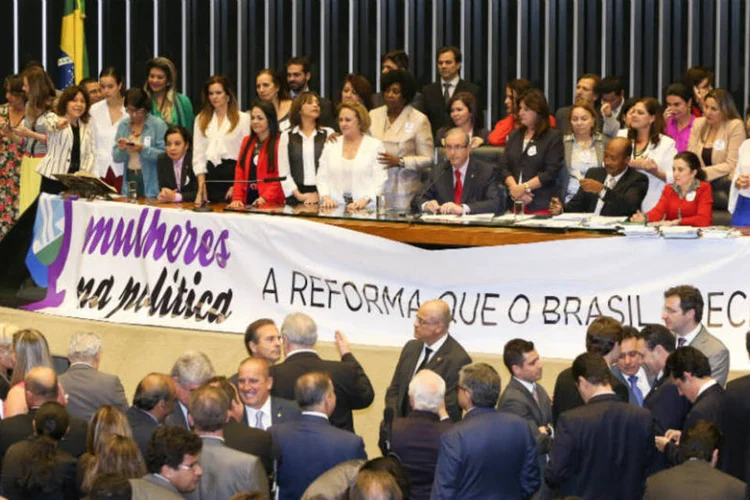 
	Deputadas pedem no plen&aacute;rio aumento da participa&ccedil;&atilde;o feminina nas elei&ccedil;&otilde;es
 (Lula Marques/ Agência PT)