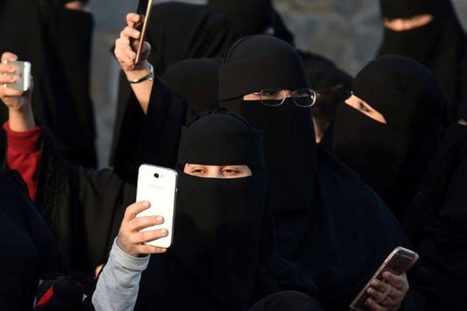 Universidade proíbe médicas de trabalharem com niqab