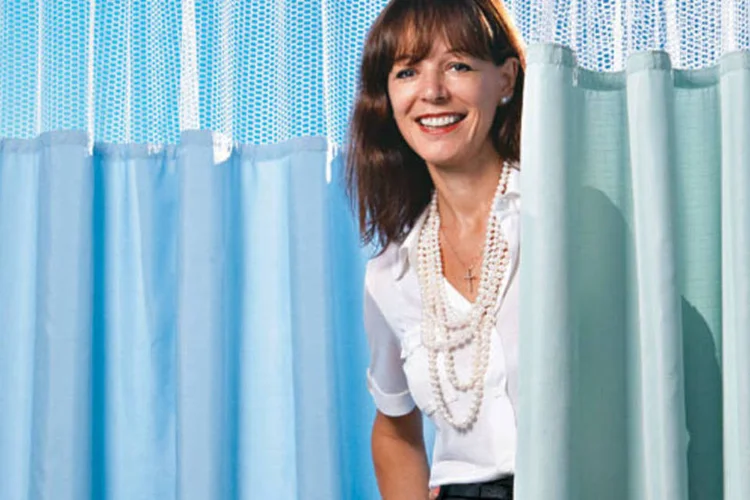 Beatriz Alves Cricci, de 42 anos, proprietária da BR Goods, que produz cortinas antibacterianas e produtos hospitalares.  (Omar Paixão / VOCÊ S/A)