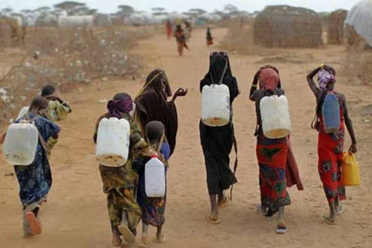 
	Som&aacute;lia: &ecirc;xodo humano e as poucas chuvas amea&ccedil;am uma nova crise alimentar no pa&iacute;s
 (Getty Images)