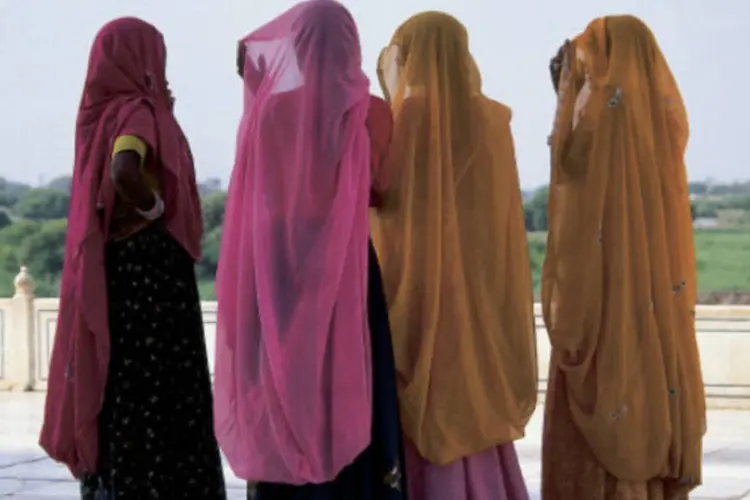 
	Mulheres indianas: mulheres em viagem a Paharganj afirmaram que estavam cientes de casos passados de viol&ecirc;ncia sexual, e o novo incidente aumentou ainda mais a sua preocupa&ccedil;&atilde;o (Getty Images)