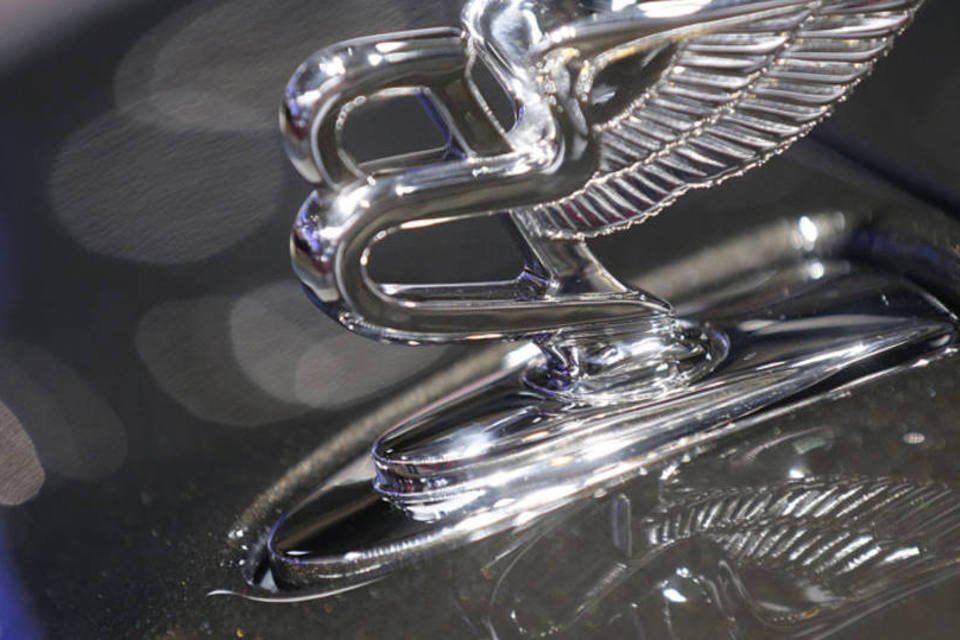 Bentley aposta em carros rápidos e ultraluxuosos
