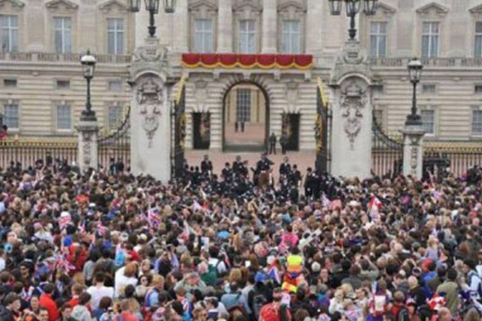 Buckingham se fecha e cresce mistério em torno do bebê real