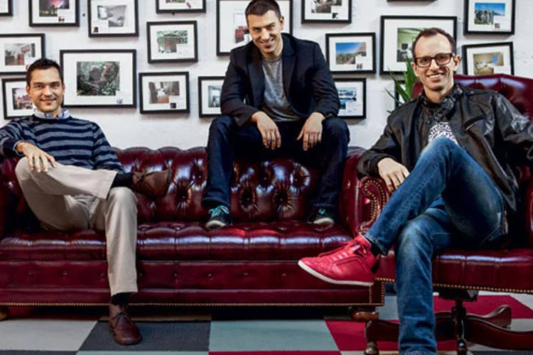 Blecharczyk, Chesky e Gebbia, da Airbnb: acomodações e serviços (Divulgação)