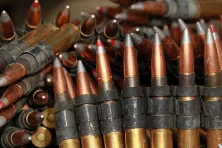 A maioria das armas apreendidas no país são de baixo calibre (Arquivo/Getty Images)