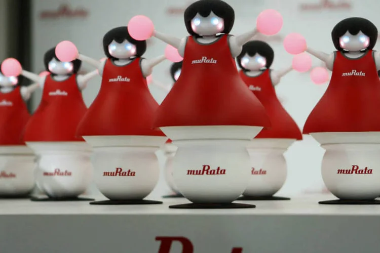 As Murata Cheerleaders, apresentadas em Tóquio pela empresa de tecnologia (Yuya Shino/Reuters)
