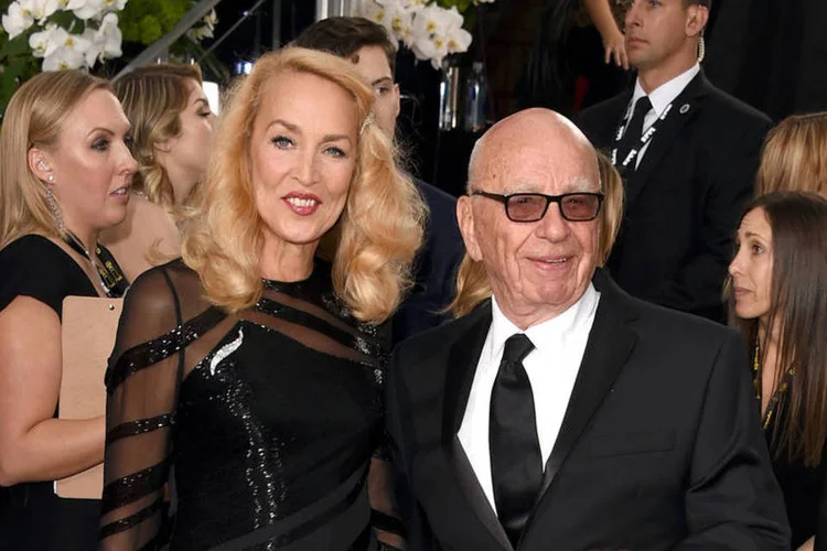 
	Rupert Murdoch e Jerry Hall: o casal, formado em 2015, anunciou seu relacionamento publicamente em outubro
 (Jason Merritt / Getty Images)