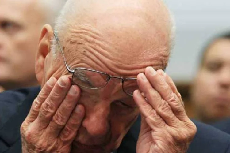 O executivo garante que Murdoch e seu filho já haviam sido informados dos grampos ilegais (Getty Images)