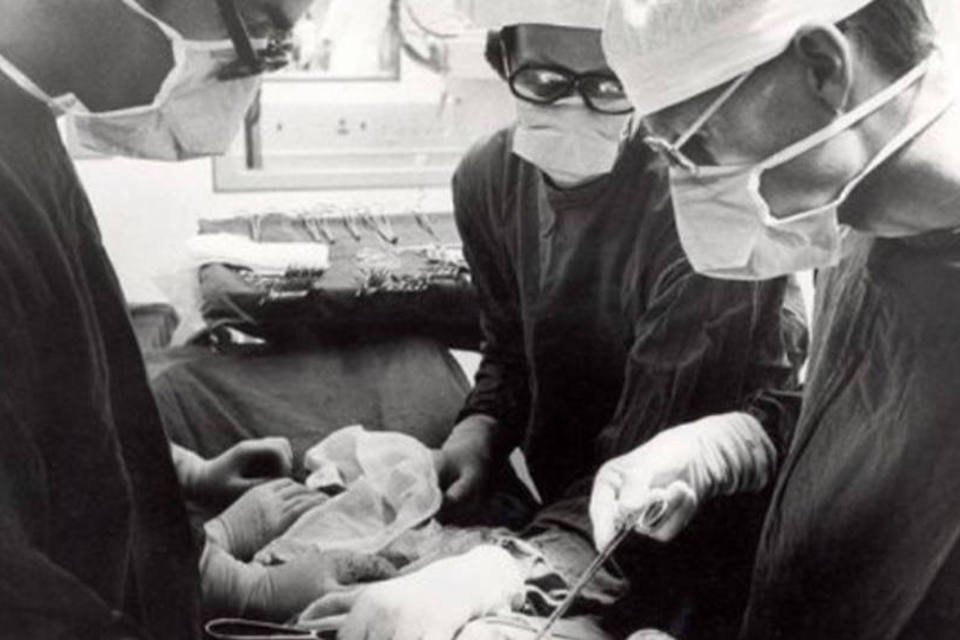 Murray, pioneiro do transplante de órgãos, morre aos 93 anos