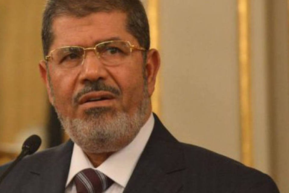 Mursi ordena que exército preserve segurança do Egito