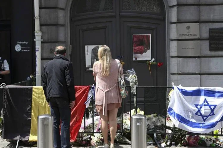 
	Museu judaico: Mehdi Nemmouche, de 29 anos, est&aacute; sob cust&oacute;dia da pol&iacute;cia
 (Francois Lenoir/Reuters)
