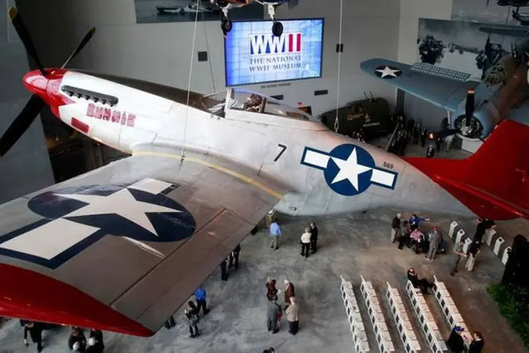Interior do "Pavilhão da Liberdade dos EUA: O Centro da Boeing", parte do Museu Nacional da Segunda Guerra Mundial (Sean Gardner/Reuters)