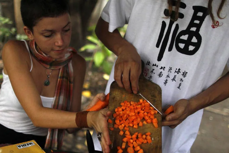 
	&Iacute;ndios ocupam Museu do &Iacute;ndio, no RJ: os &iacute;ndios que habitam o local pedem o tombamento do im&oacute;vel.
 (REUTERS/Pilar Olivares)