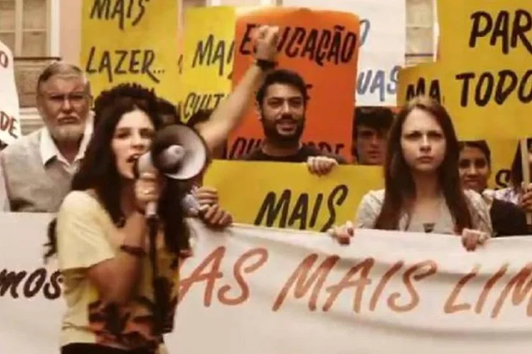 Cena do vídeo promocional do MyFunCity, app que ajuda cidadão a avaliar sua cidade (Divulgação)