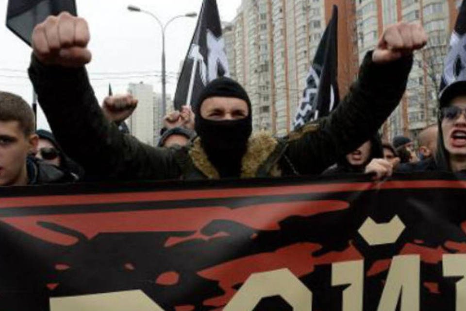Milhares de nacionalistas russos protestam contra imigração