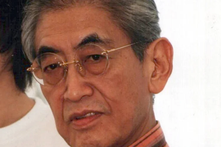 
	Nagisa Oshima: ele foi nos anos 1960 um dos autores emblem&aacute;ticos da chamada&nbsp;&quot;nova onda&quot;&nbsp;japonesa
 (Rita Molnár/Wikimedia Commons)