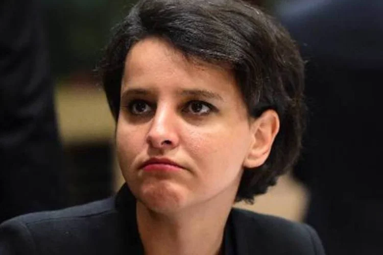 A ministra francesa da Educação, Najat Vallaud-Belkacem: ela foi atacada pela controversa reforma, que envolve a educação nos estabelecimentos de crianças de 11 a 15 anos (Emmanuel Dunand/AFP)