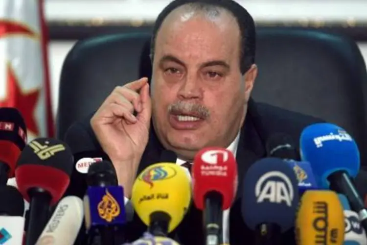 O ministro do Interior da Tunísia, Najem Gharsalli, participa de uma entrevista coletiva em Túnis (Fethi Belaid/AFP)