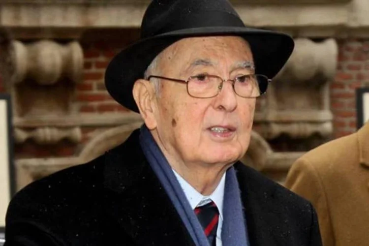 
	Napolitano, presidente da It&aacute;lia: o mandato na Igreja Cat&oacute;lica&nbsp;&quot;requer um esfor&ccedil;o extraordin&aacute;rio que recai sobre seus ombros&quot;
 (Vittorio Zunino Celotto/Getty Images)