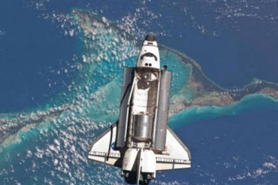 Atlantis se desacopla com sucesso da ISS