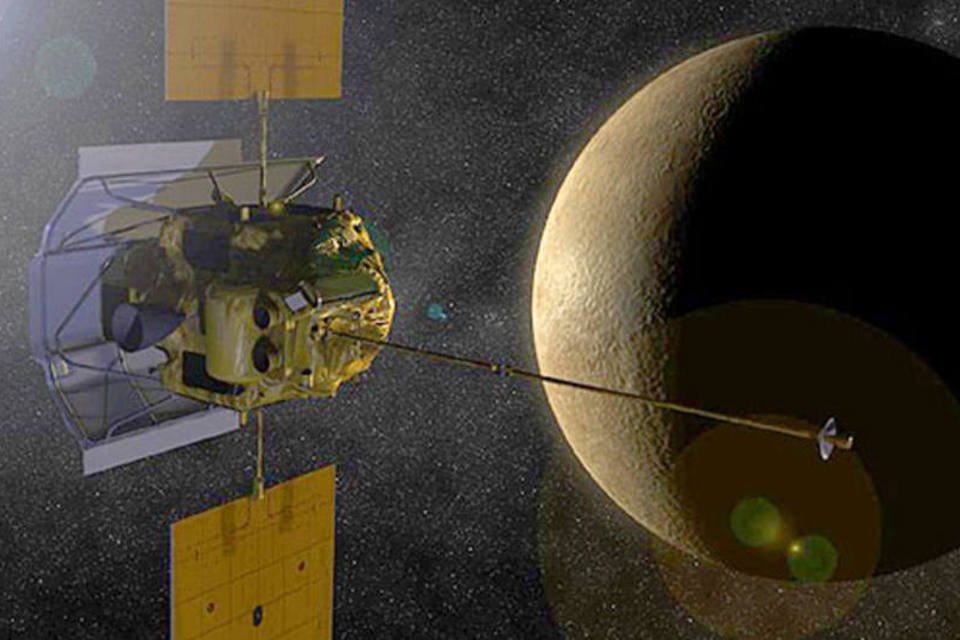 
	A nave Messenger aproxima-se do planeta Merc&uacute;rio: descoberta foi publicada na revista Science
 (Nasa / Divulgação)