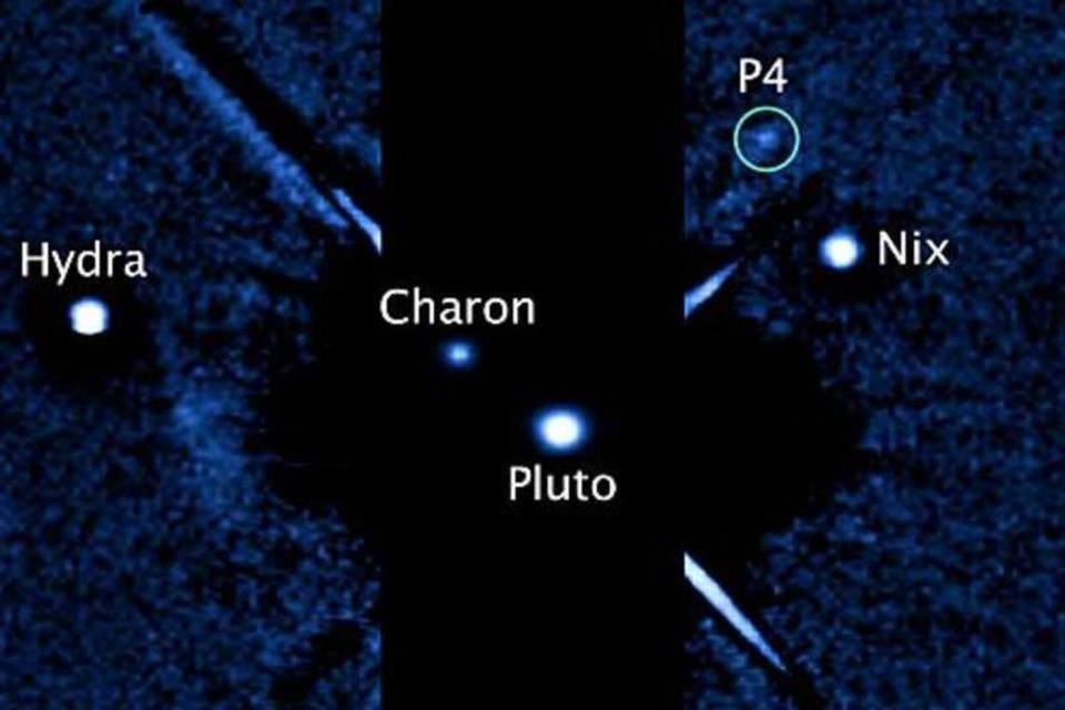 Luas de Plutão são batizadas
