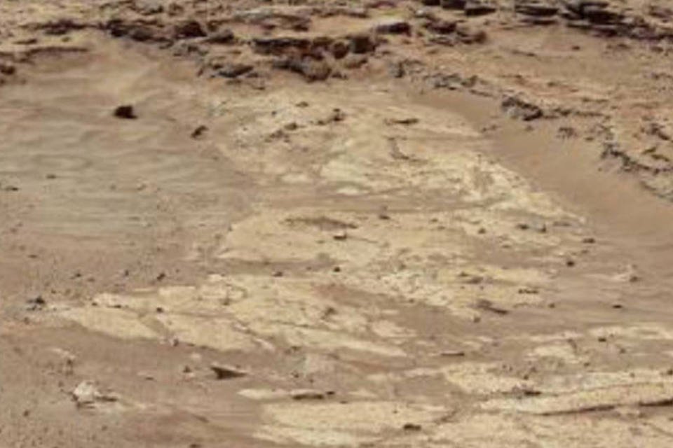 Curiosity detecta luz em Marte, mas sinal de vida é negado