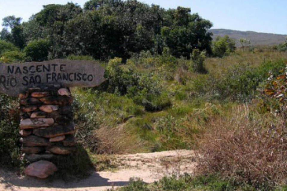 Seca nascente do Rio São Francisco, em Minas Gerais