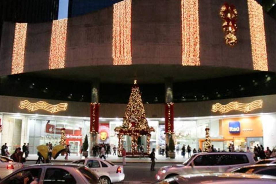 Compras de composição dos estoques para o Natal e as importações para a data influenciaram no resultado da inadimplência das empresas (Fernando Moraes/VEJA São Paulo)