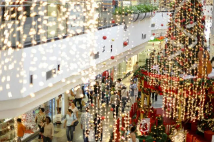 Shopping com decoração de Natal (Marcello Casal Jr./ABr)