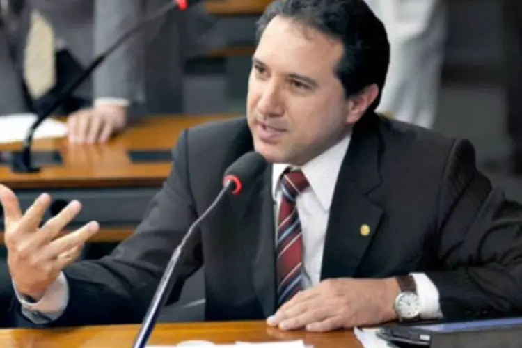 
	Natan Donadon: texto que pedia cassa&ccedil;&atilde;o do deputado s&oacute; ser&aacute; apreciado pela comiss&atilde;o na pr&oacute;xima quarta-feira, 21
 (Leonardo Prado/Câmara dos Deputados)