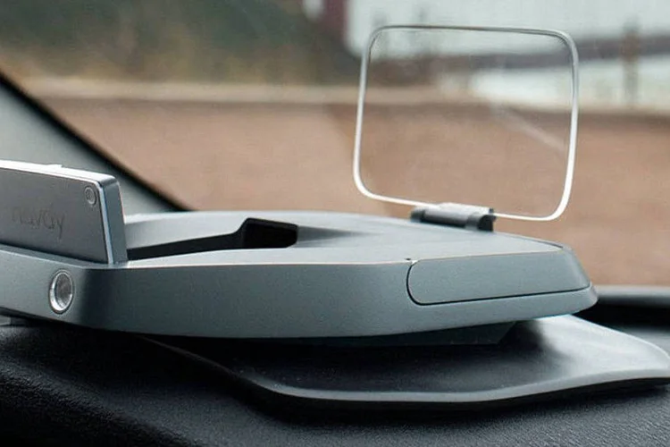 Navdy, gadget para carros (Reprodução/Navdy.com)