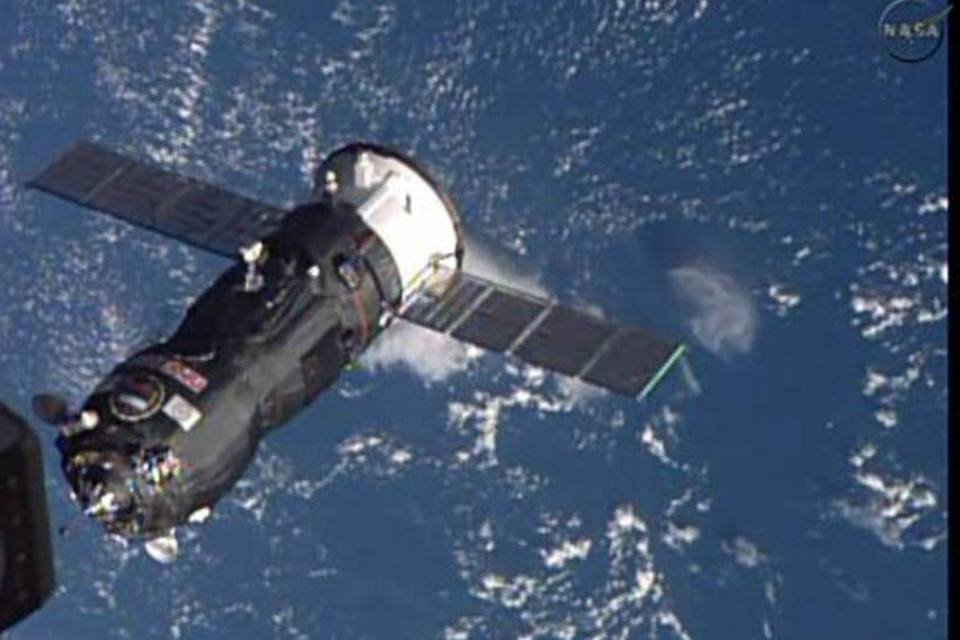 Nave de carga Progress M-28M se acopla com sucesso à ISS