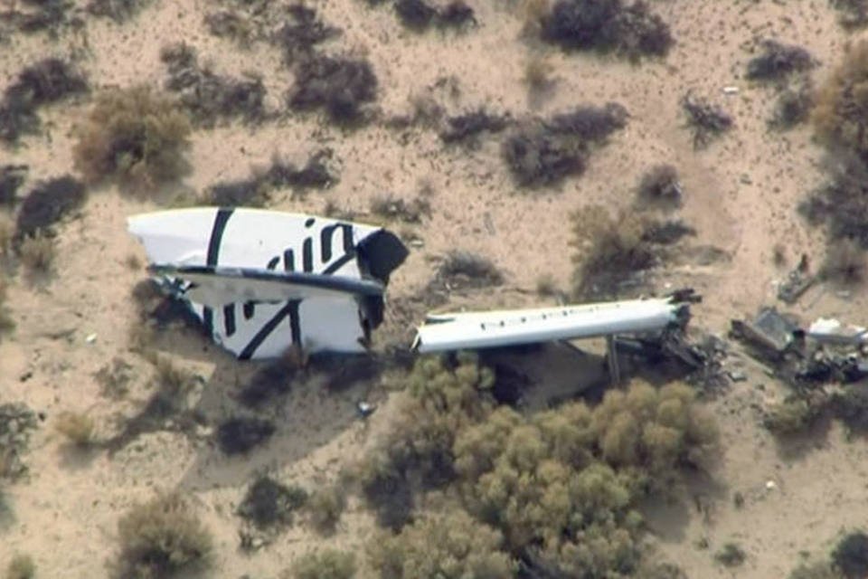 Piloto se soltou sozinho antes da queda da SpaceShipTwo
