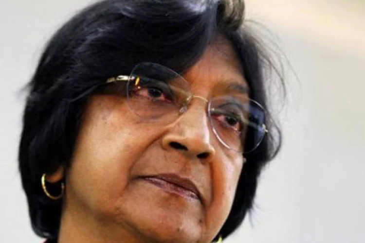 
	A Alta Comiss&aacute;ria das Na&ccedil;&otilde;es Unidas para os Direitos Humanos, Navi Pillay: segundo Pillay, as for&ccedil;as aliadas do governo s&atilde;o respons&aacute;veis por ataques &agrave;s escolas e aos hospitais.
 (Fabrice Coffrini/AFP)