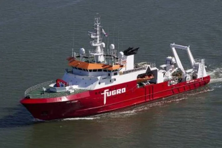 O navio Fugro, fretado para detectar as partes volumosas do avião da Malaysia Airlines (AFP)