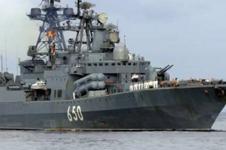 Os navios de combate da Rússia realizam atualmente exercícios no mar Mediterrâneo e farão uma escala no porto de Tartus (AFP)