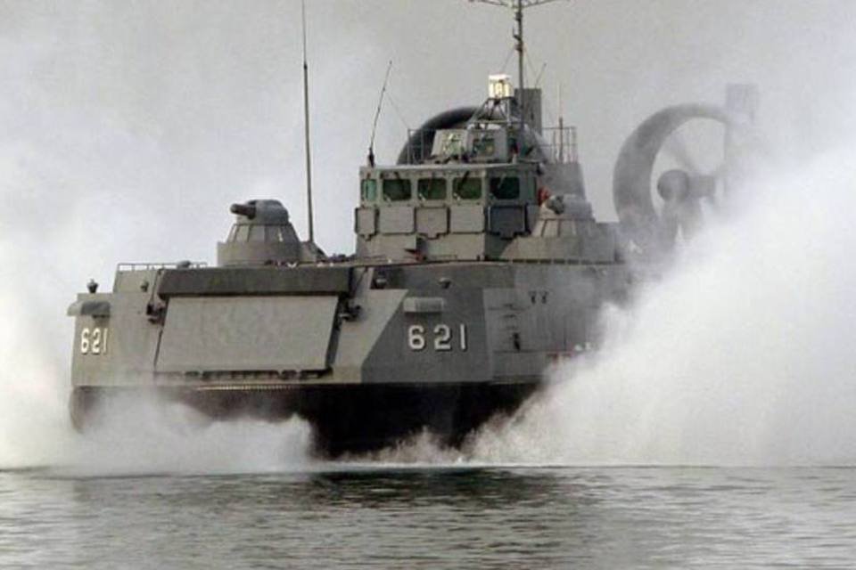 Navio da Coreia do Norte ultrapassa fronteira do sul
